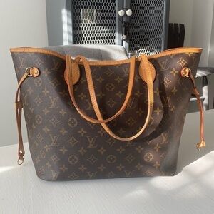 Louis Vuitton Neverfull MM Monogram